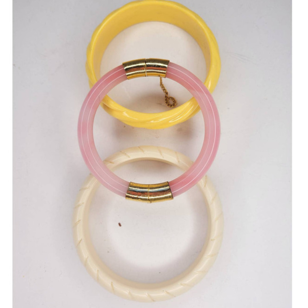 HP Vintage Bangles Early Plastic Pink‎ Cream and Yellow 3 Pieces
